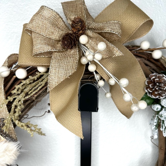 18” Ashland natural grapevine wreath, handmade white fox Christmas wreath - Picture 3 of 7